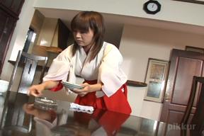 Shrine Maiden (Pikkur-02443) sample image 2