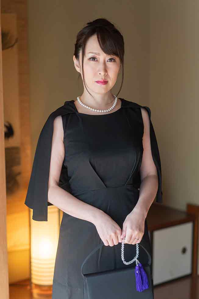 Widow's Sexual Desire Vol.3 - Nagisa Shinohara