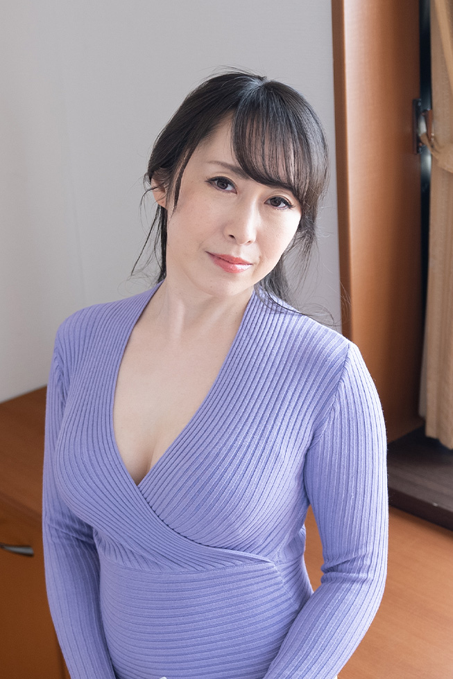 Braless Neighbor In The Morning: Nagisa Shinohara